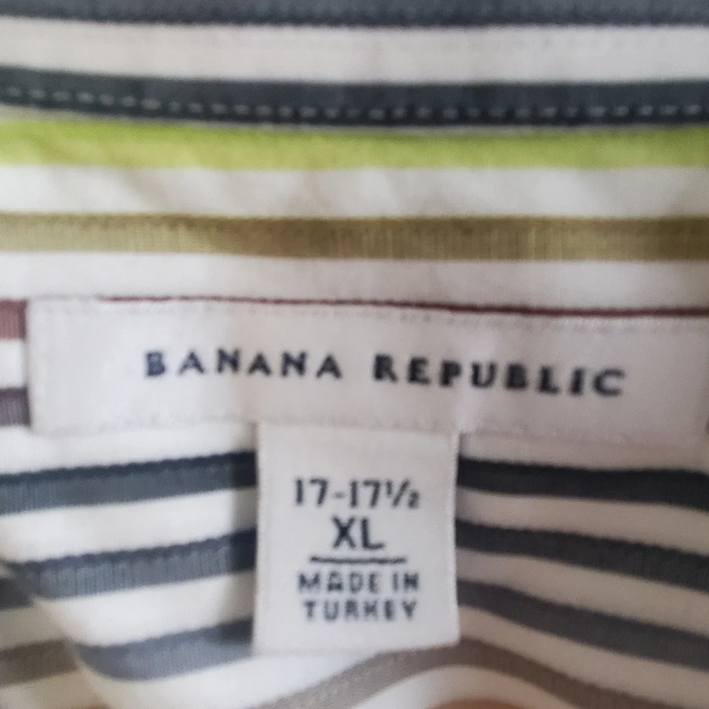 BANANA REPUBLIC MENS STRIPE BUSINESS SUIT OFFICE SHIRT. XL 17 17.5 NECK.